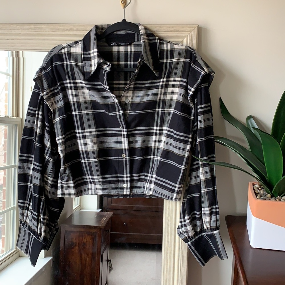 ZARA black & white plaid button-down shirt (small) ✨